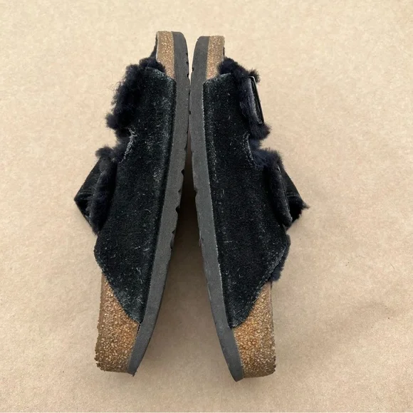 Birkenstock Arizona Shearling Black Suede Sandals Size 7 Fur Lined Cozy - Picture 5 of 16